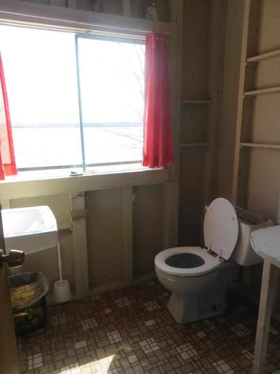 Lake Wolsey Cabins Hotel Gore Bay Room photo